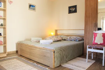 Urban Studio Haven with Parking, Vodice