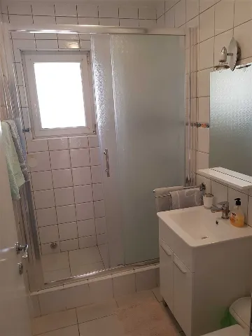 Two-Bedroom Apartment in Primošten with Parking