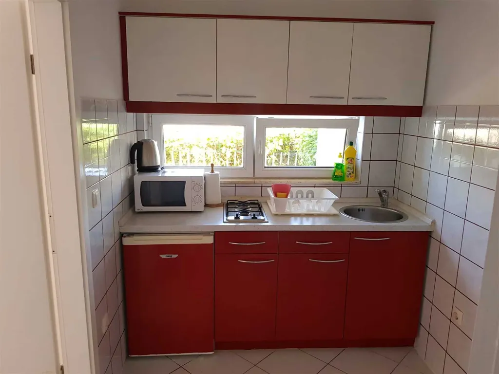 Two-Bedroom Apartment in Primošten with Parking