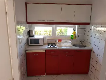 Two-Bedroom Apartment in Primošten with Parking