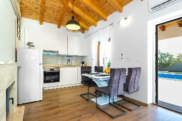 2-Bedroom Holiday House in Čista velika for 6