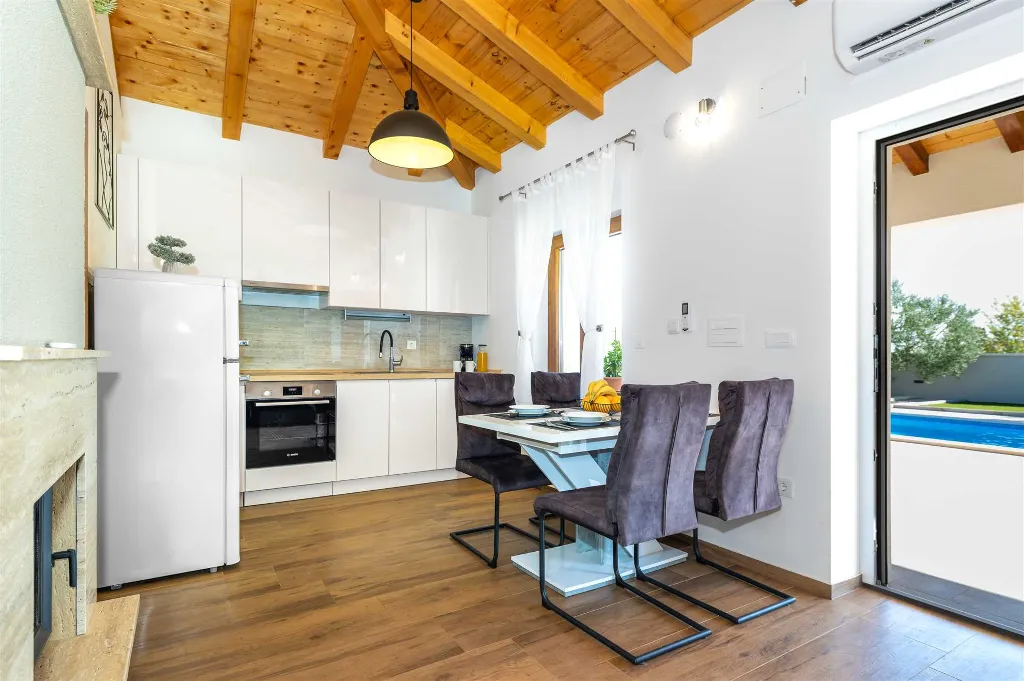 2-Bedroom Holiday House in Čista velika for 6