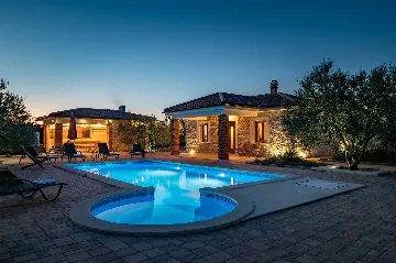 2-Bedroom Holiday House in Čista velika for 6