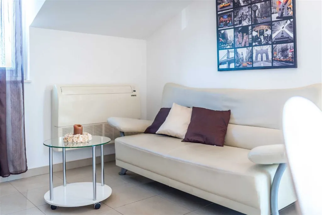 1-Bedroom Apartment in Vodice for up to 3