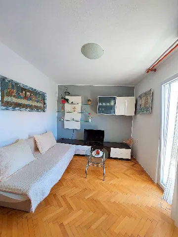 2-Bedroom Apartment in Primošten for 4 Guests