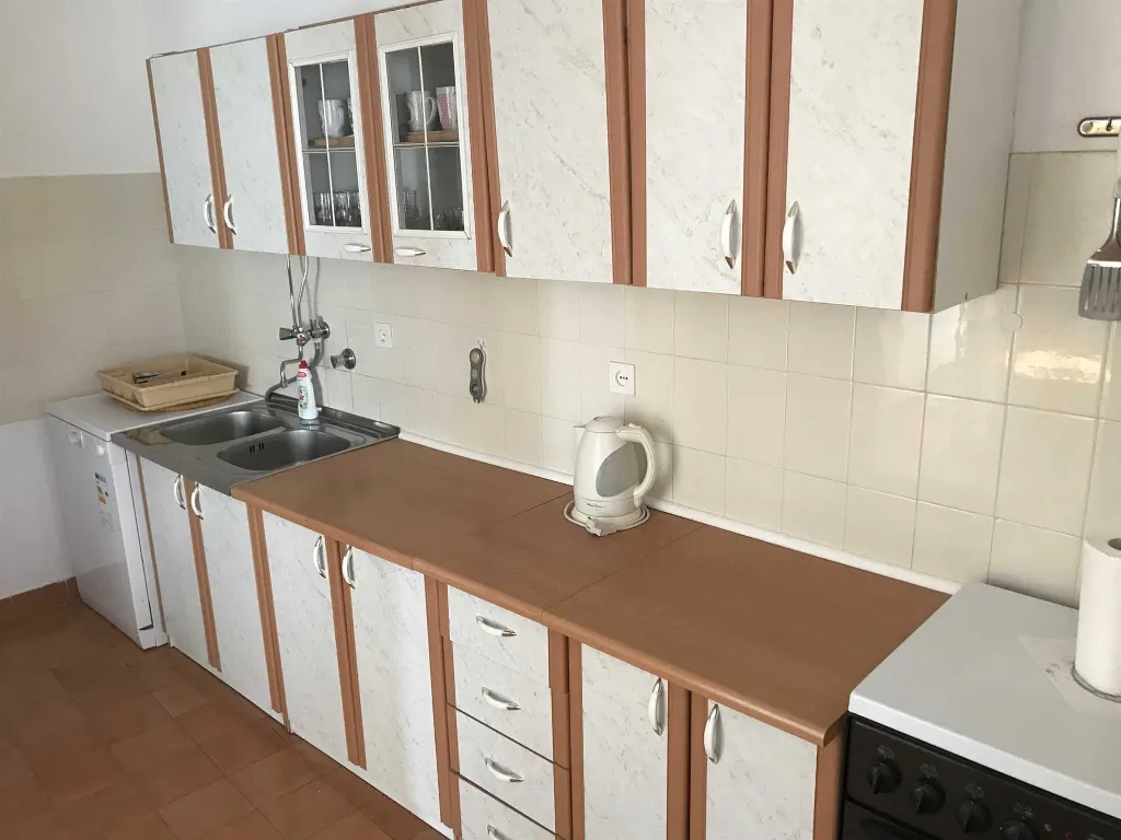 Primošten 4-Bedroom Apartment for Up to 8 Guests