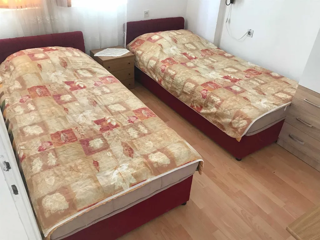 Primošten 4-Bedroom Apartment for Up to 8 Guests
