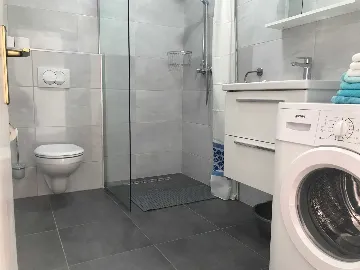 Primošten 4-Bedroom Apartment for Up to 8 Guests