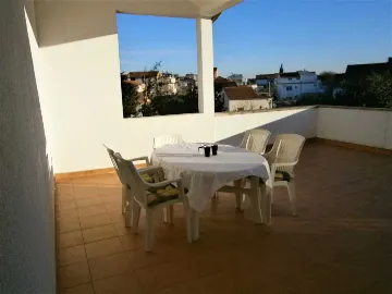 1-Bedroom Apartment for 4 Guests in Vodice