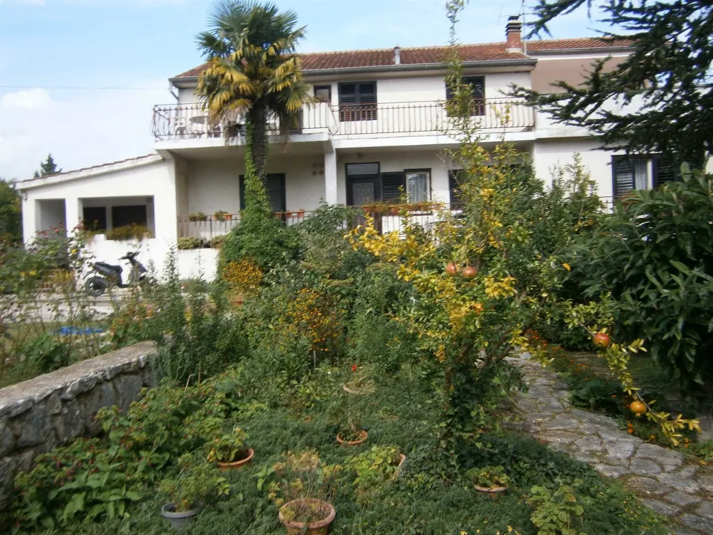 1-Bedroom Apartment for 4 Guests in Vodice
