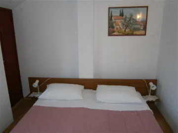 Vodice 1-Bedroom Apartment for 4 Guests