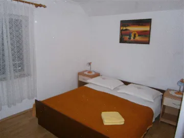 Vodice 1-Bedroom Apartment for 4 Guests