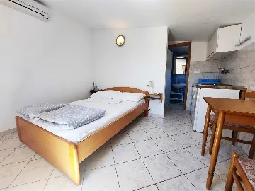 Studio Apartment in Primošten for 2 Guests