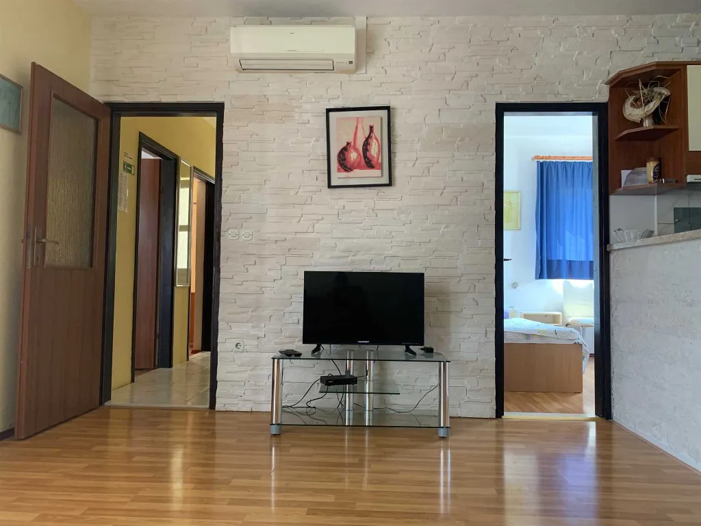 Primošten 1-Bedroom Apartment for 1 Guest