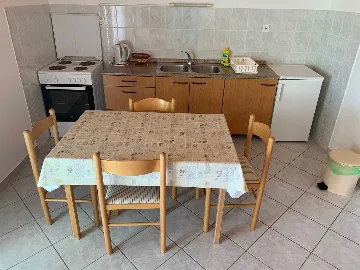 One-Bedroom Apartment for 3 Guests in Vodice