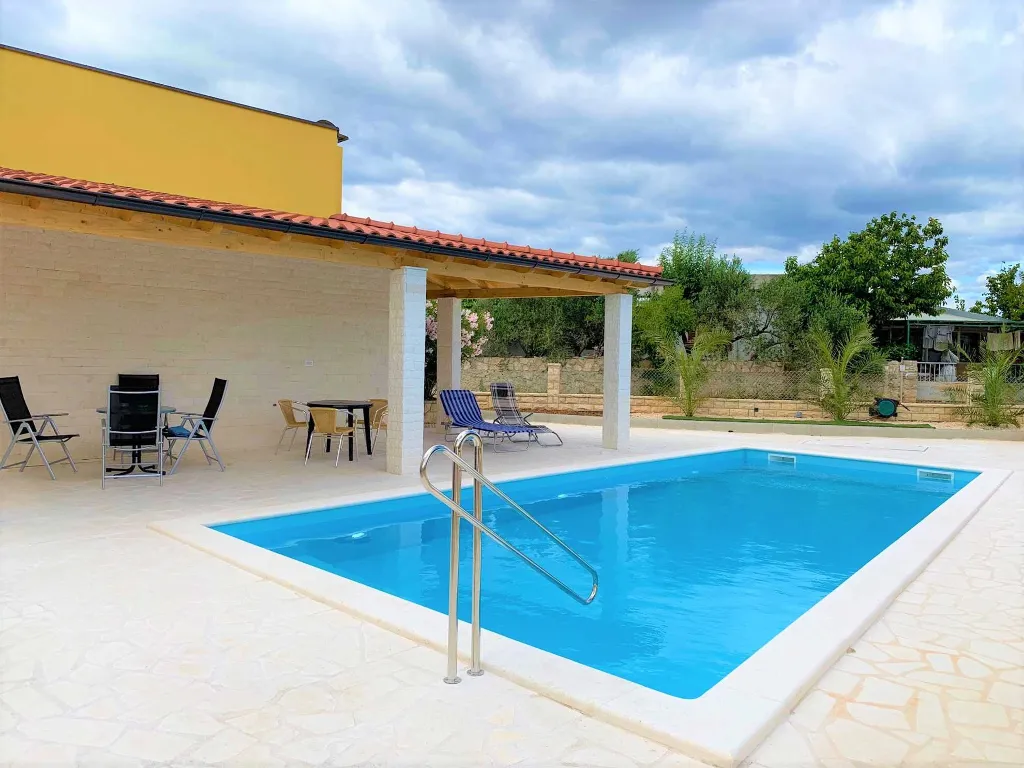 One-Bedroom Apartment in Vodice for Up to 4