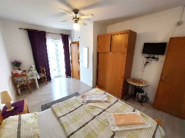 Vodice Room for 2 Guests with Private Bathroom