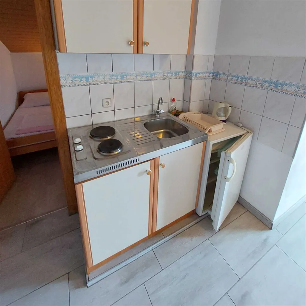 Vodice 1-Bedroom Apartment with Balcony for 3 Guests
