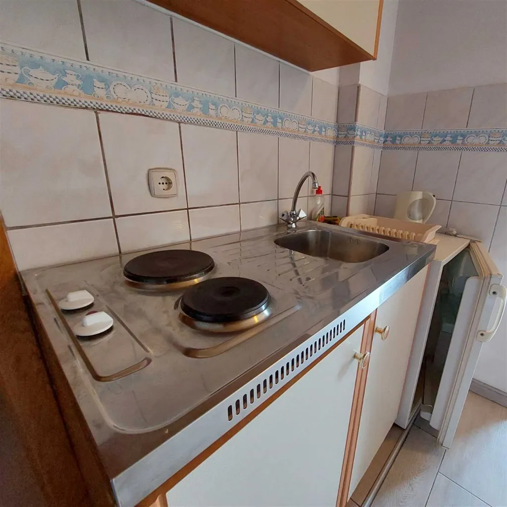 Vodice 1-Bedroom Apartment with Balcony for 3 Guests