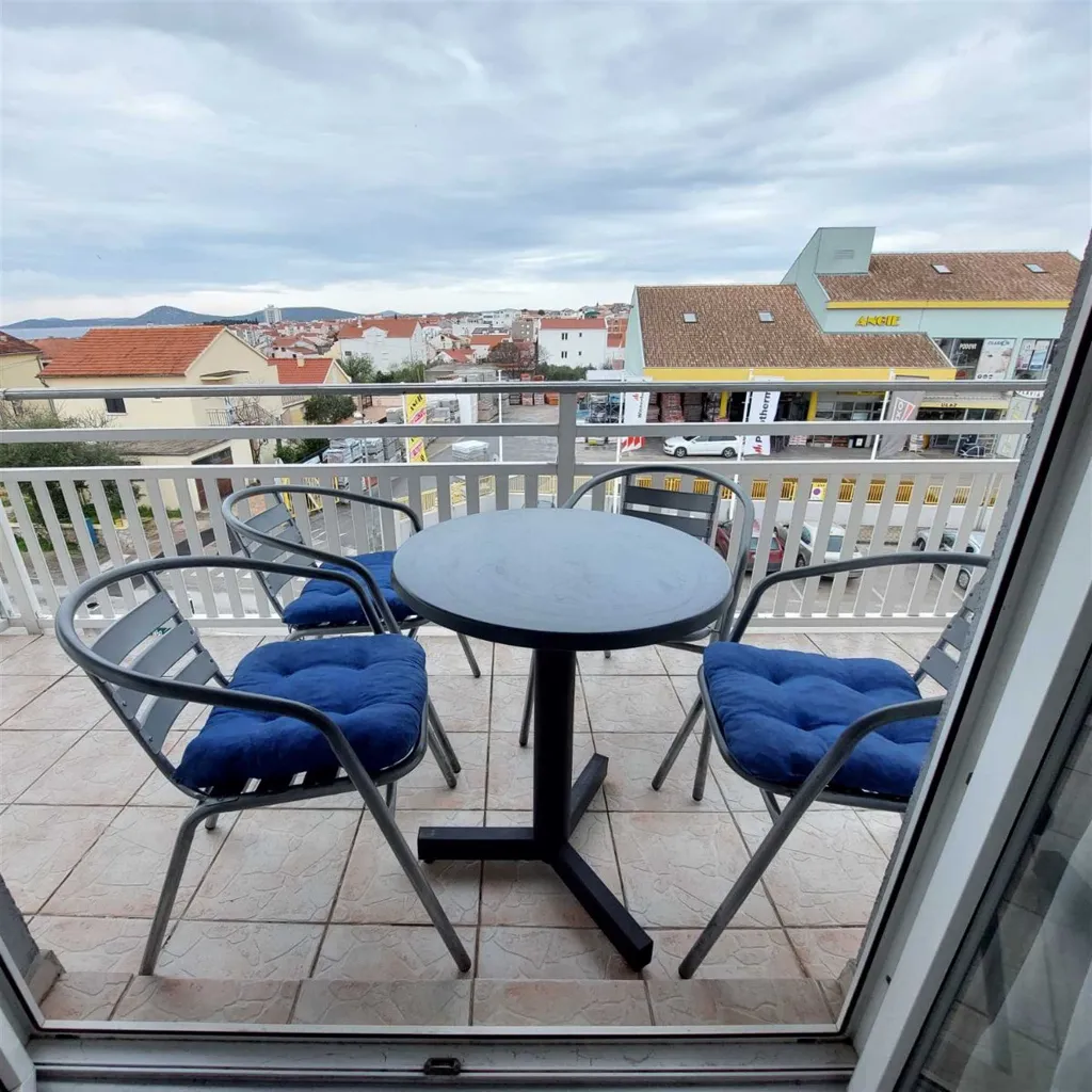 Vodice 1-Bedroom Apartment with Balcony for 3 Guests