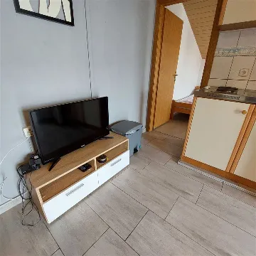 Vodice 1-Bedroom Apartment with Balcony for 3 Guests