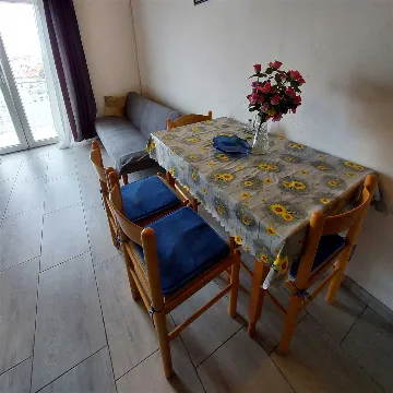 Vodice 1-Bedroom Apartment with Balcony for 3 Guests