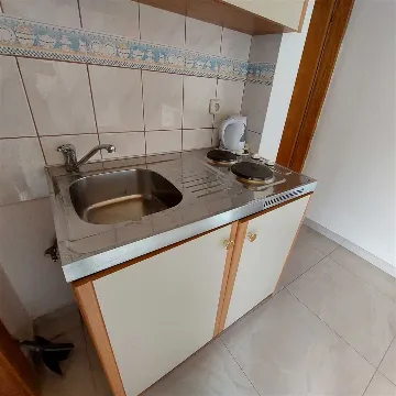 Vodice 1-Bedroom Apartment for 3 Guests with Balcony