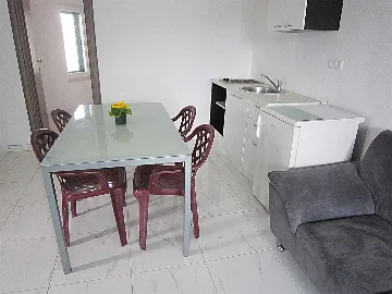 Vodice 1-Bedroom Apartment for Up to 5 Guests