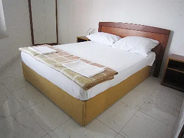 Vodice 1-Bedroom Apartment for Up to 5 Guests