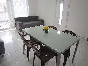 Vodice 1-Bedroom Apartment for Up to 5 Guests