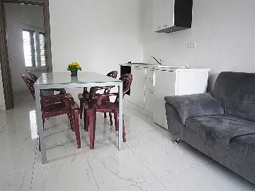 Vodice 1-Bedroom Apartment for Up to 5 Guests