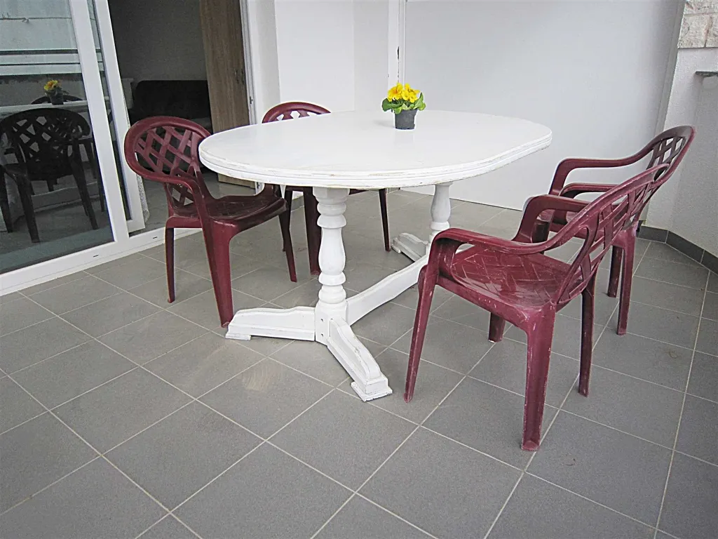 Vodice 1-Bedroom Apartment for Up to 5 Guests