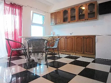 Vodice 1-Bedroom Apartment for Up to 5 Guests