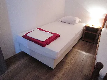 Vodice 1-Bedroom Apartment for Up to 5 Guests