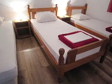 Vodice 1-Bedroom Apartment for Up to 5 Guests