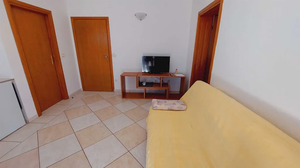 1-Bedroom Apartment in Primosten for Up to 3