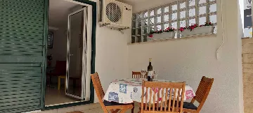 1-Bedroom Apartment in Tribunj for Up to 4 Guests