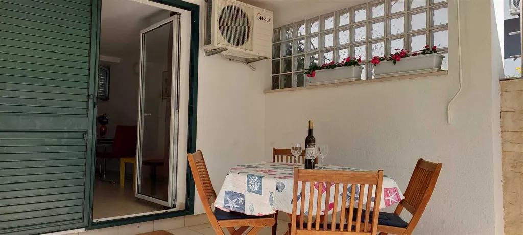 1-Bedroom Apartment in Tribunj for Up to 4 Guests