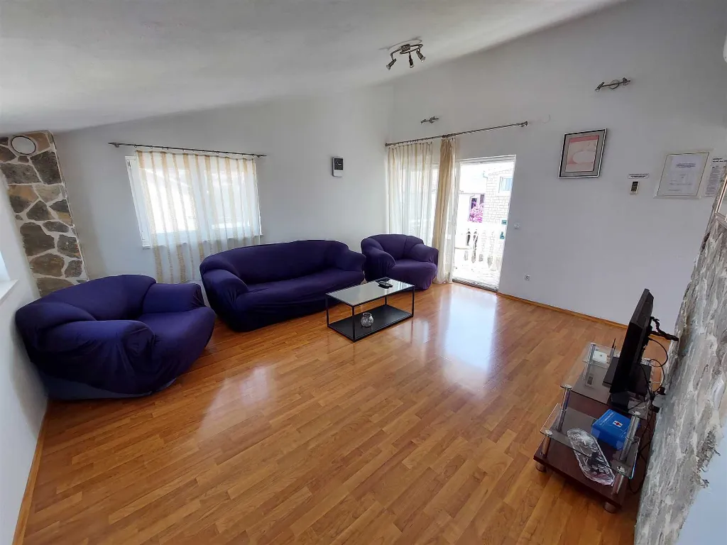 Two-Bedroom Apartment in Primošten for up to 6