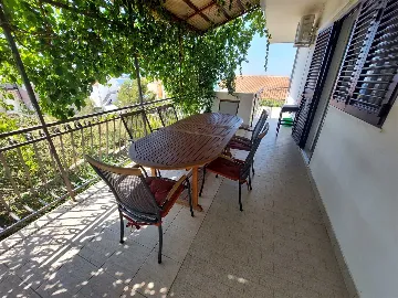 3-Bedroom Apartment with Sea View in Primošten