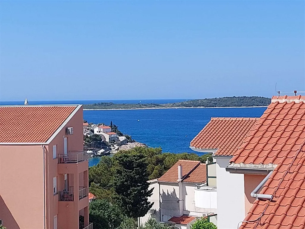 3-Bedroom Apartment with Sea View in Primošten