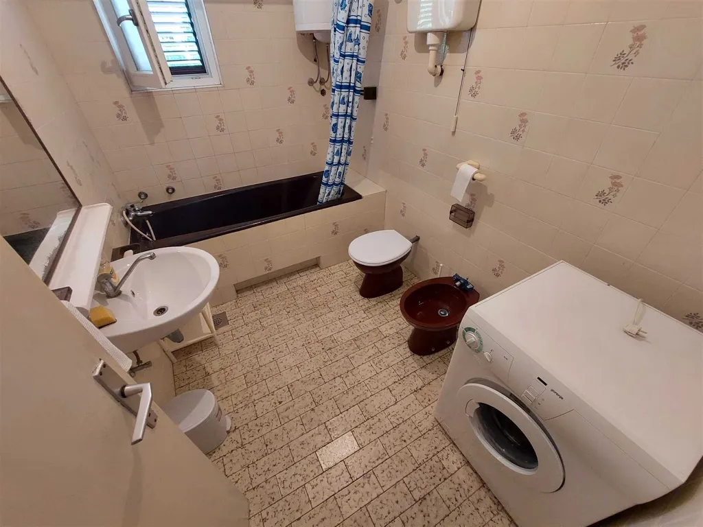3-Bedroom Apartment with Sea View in Primošten