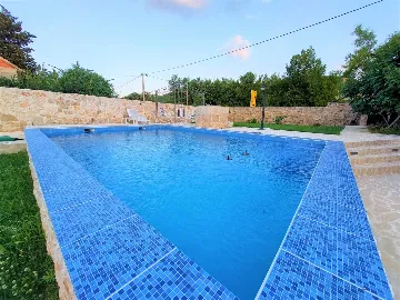 Holiday house in Siverić for up to 8 guests