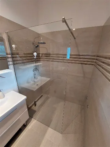 Holiday house in Siverić for up to 8 guests