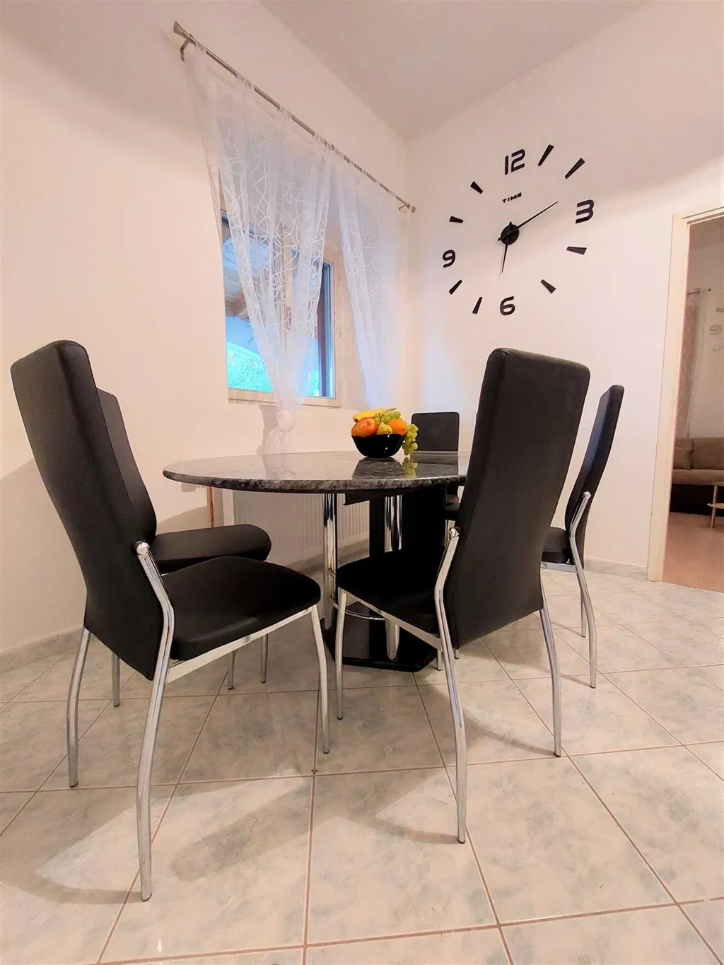 Holiday house in Siverić for up to 8 guests
