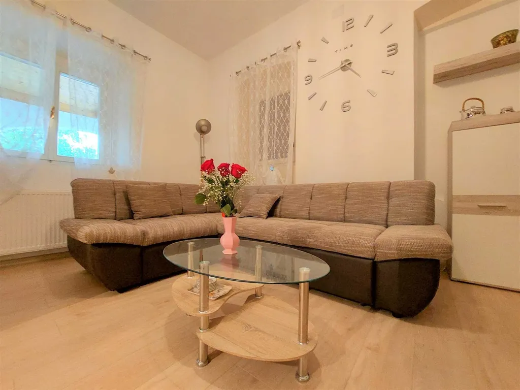 Holiday house in Siverić for up to 8 guests