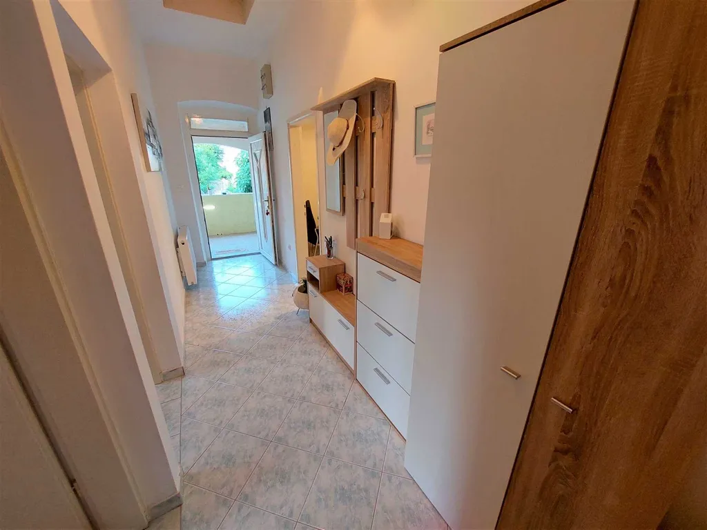 Holiday house in Siverić for up to 8 guests
