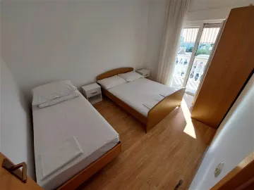 1-Bedroom Apartment with Sea-View Balcony in Primošten