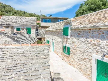 3-Bedroom Holiday House in Primošten, Croatia (Up to 10)