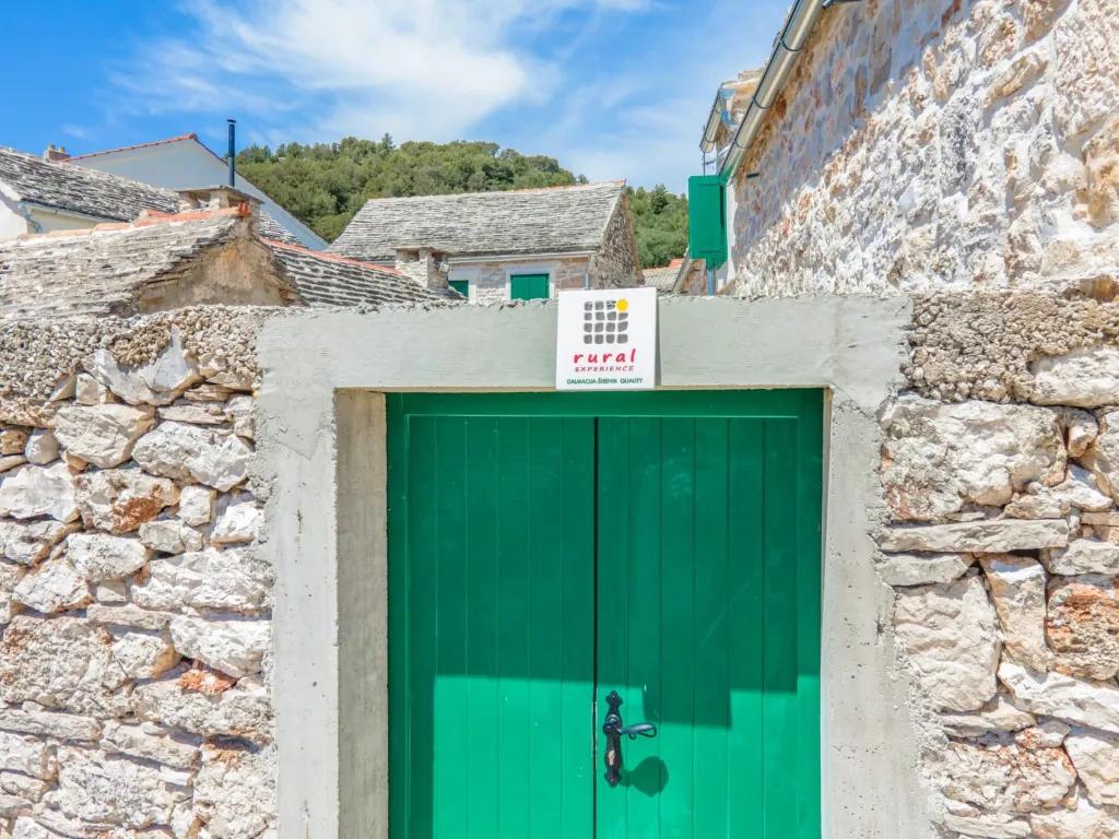 3-Bedroom Holiday House in Primošten, Croatia (Up to 10)
